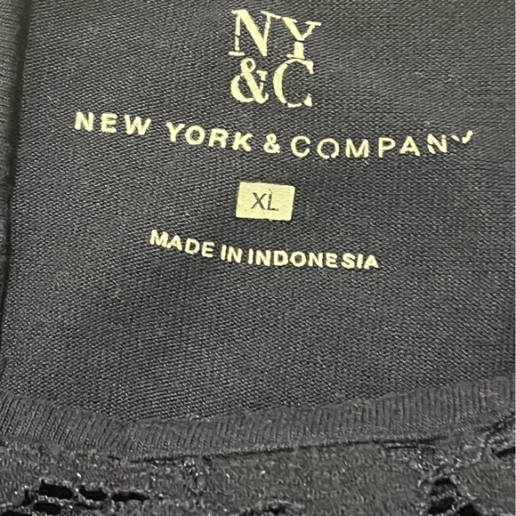 New York & Company Navy Lace Cold Shoulder Blouse sz XL EUC - Picture 8 of 11